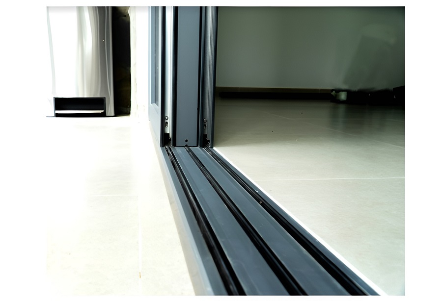 Ưu - nhược điểm của ray trượt cửa nhôm kính